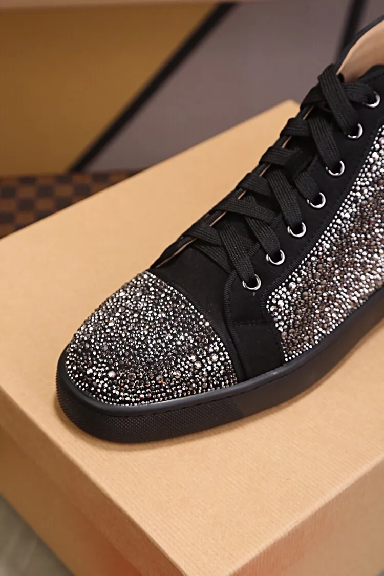 Ex-factory price 480. christian louboutin (CL red sole shoes) counter hot diamond series, high-top casual sneakers for couples 📢 📢 📢 Exclusive hot style release 🎈🎈💪 Movable latex feet 👻 Finished outsole sewing line [satisfied] 😝Female 35-40# Male 38#-46, global supply😝 [Top version]: original imported cowhide upper, top original leather lining, original molded TPU outsole, original 1:1 detail processing, original shoe last, large quantity available from stock,